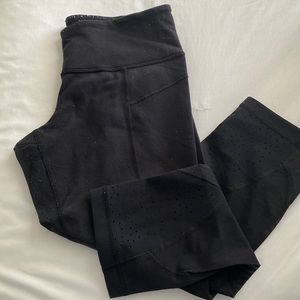 Lululemon cropped black leggings with detailed bottom